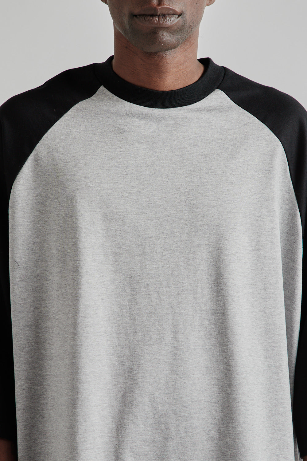 is-ness SS25 Balloon Raglan Sleeve T-Shirt Gray x Black 6
