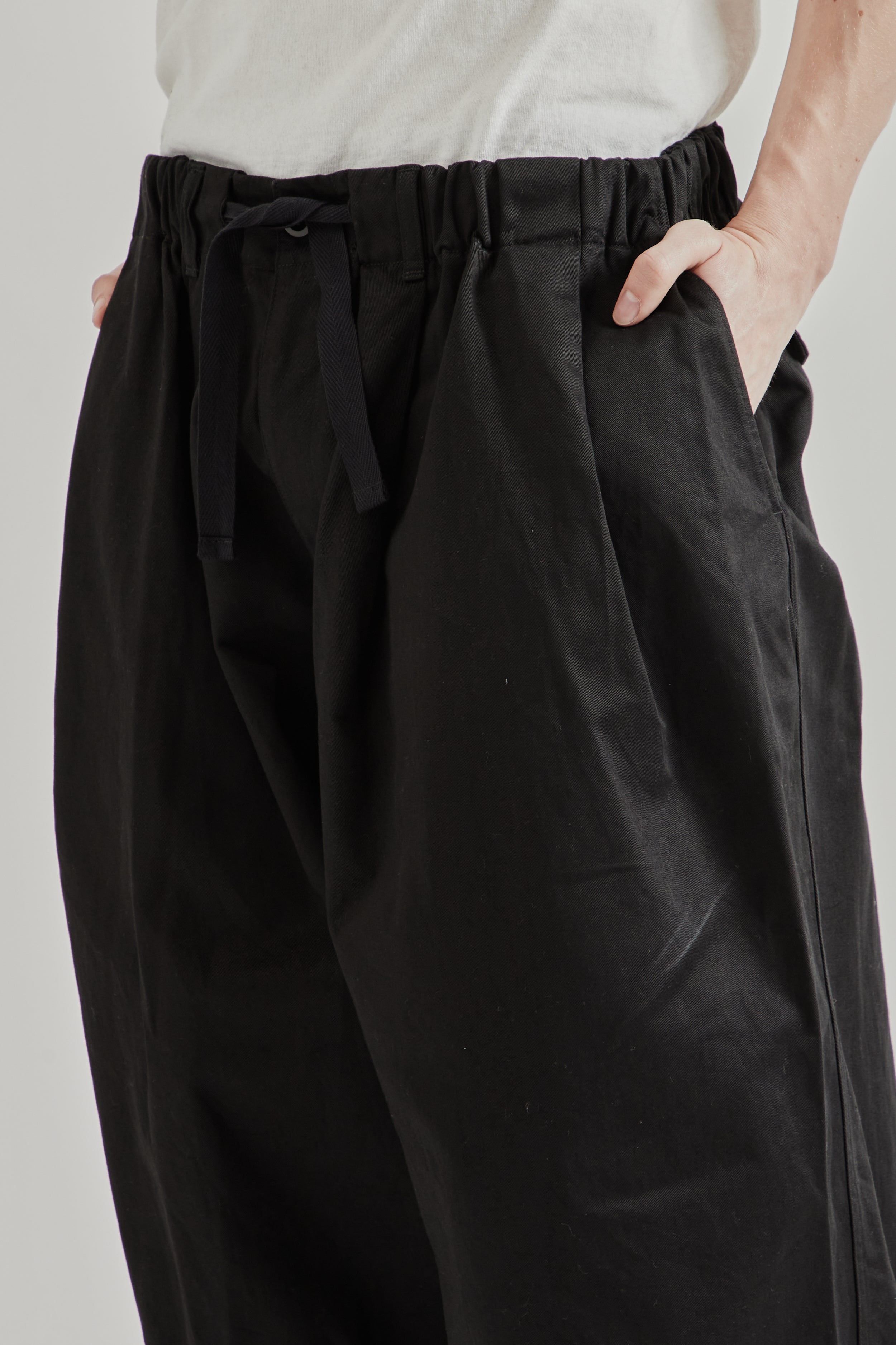 is-ness Balloon EZ Pants - Black | Wallace Mercantile Shop
