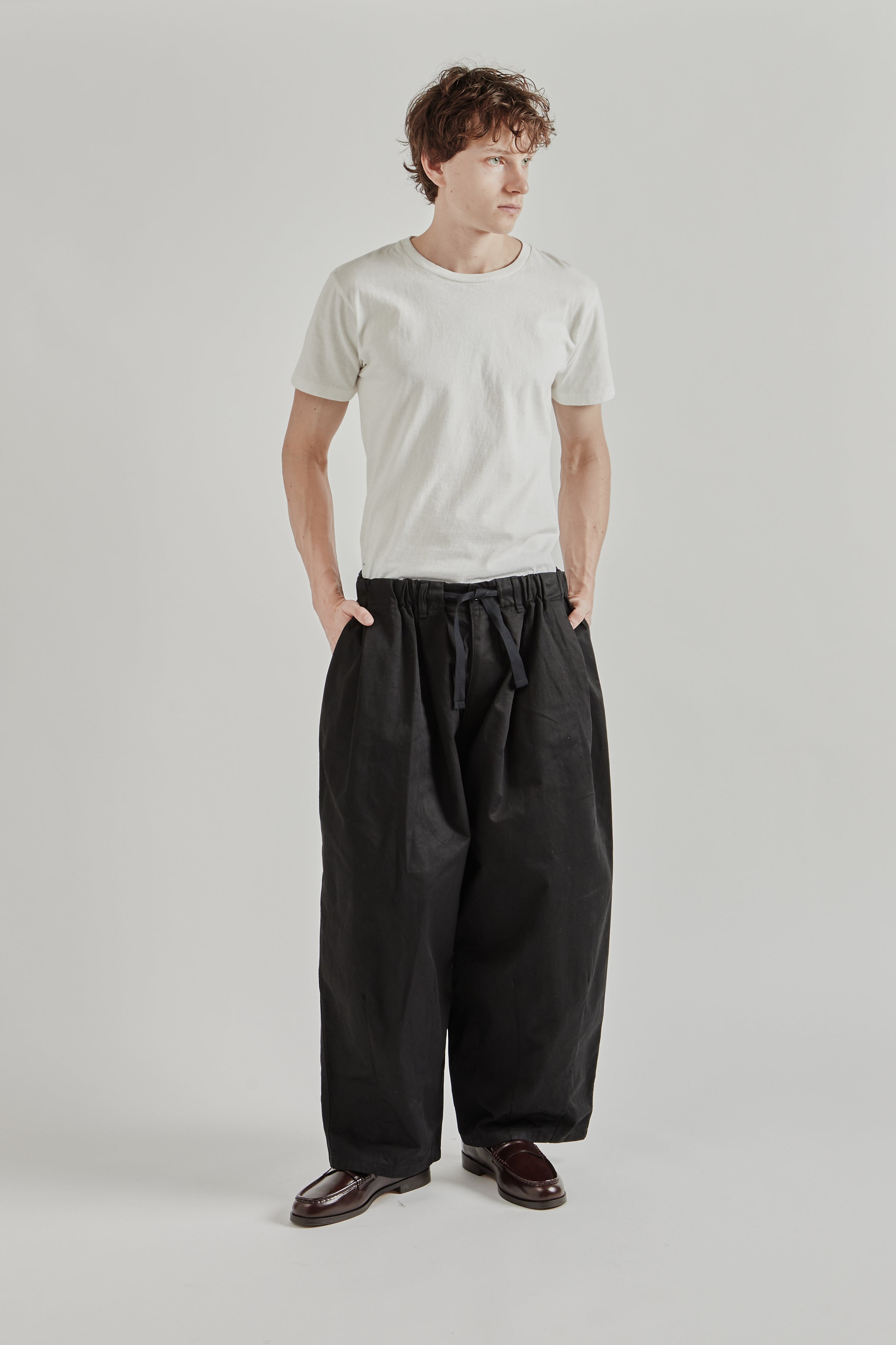 is-ness BALLOON EZ PANTS BLACK Mサイズ is-ness Balloon EZ Pants - Black | Wallace Mercantile Shop