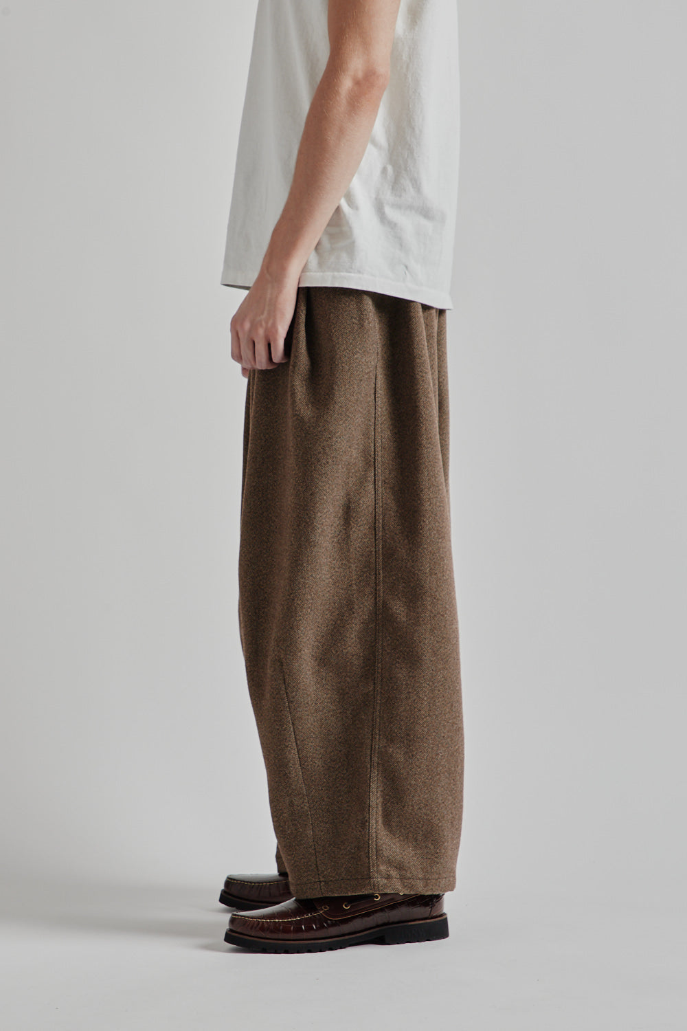 Is-Ness Tech Tweed Balloon Pants in Herringbone Brown