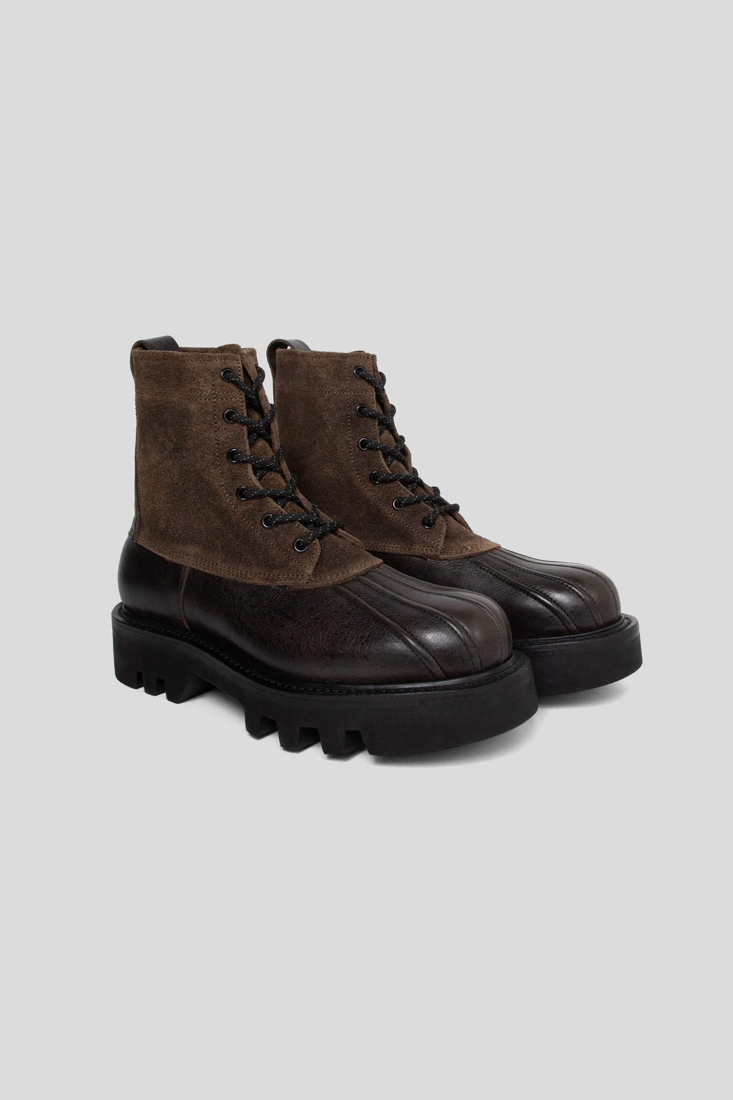 Paracia B Type 02 Waxed Suede Kudu Mix Boot in Cabin Brown