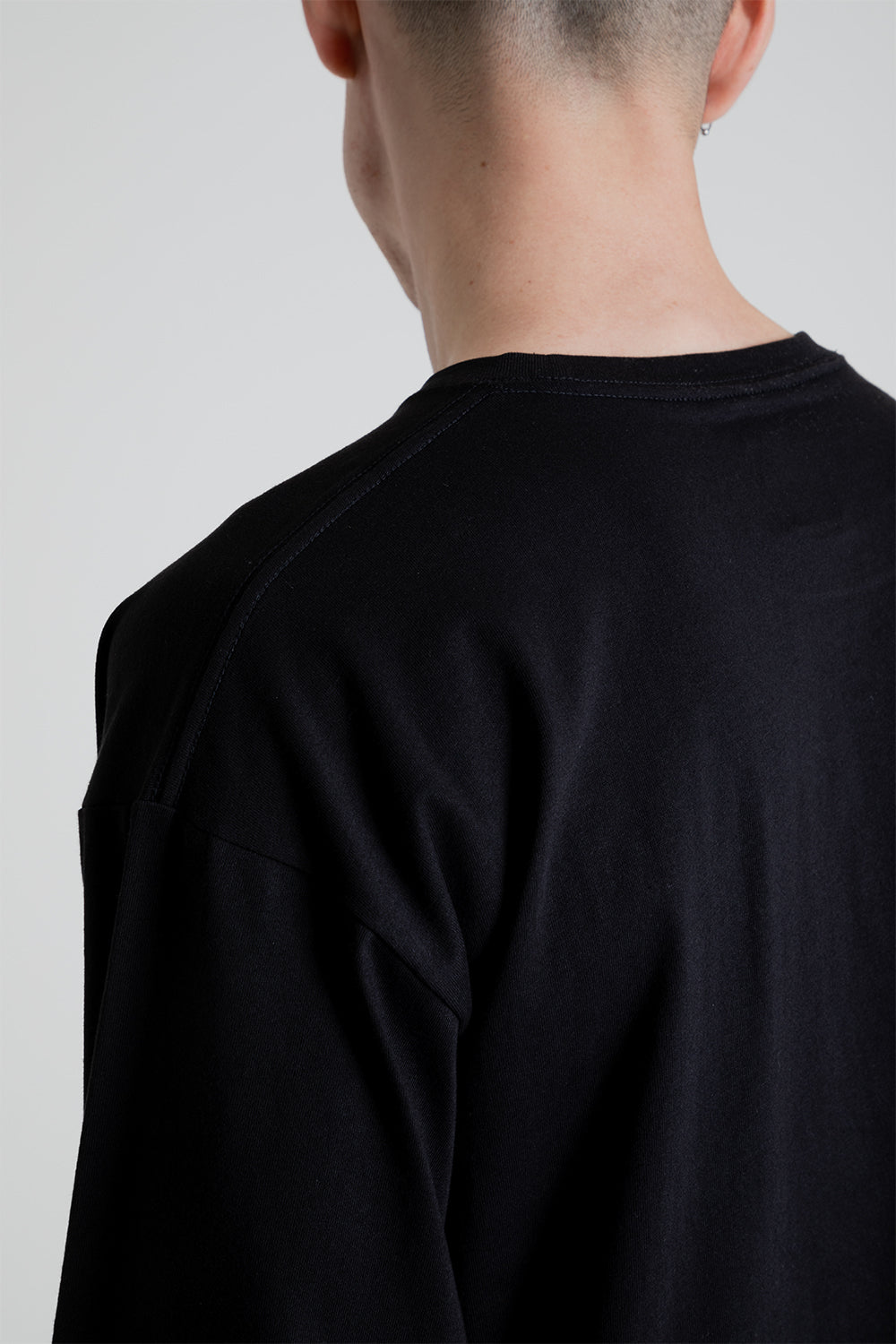 Adapture Relaxed Fit LS-Shirt in Black