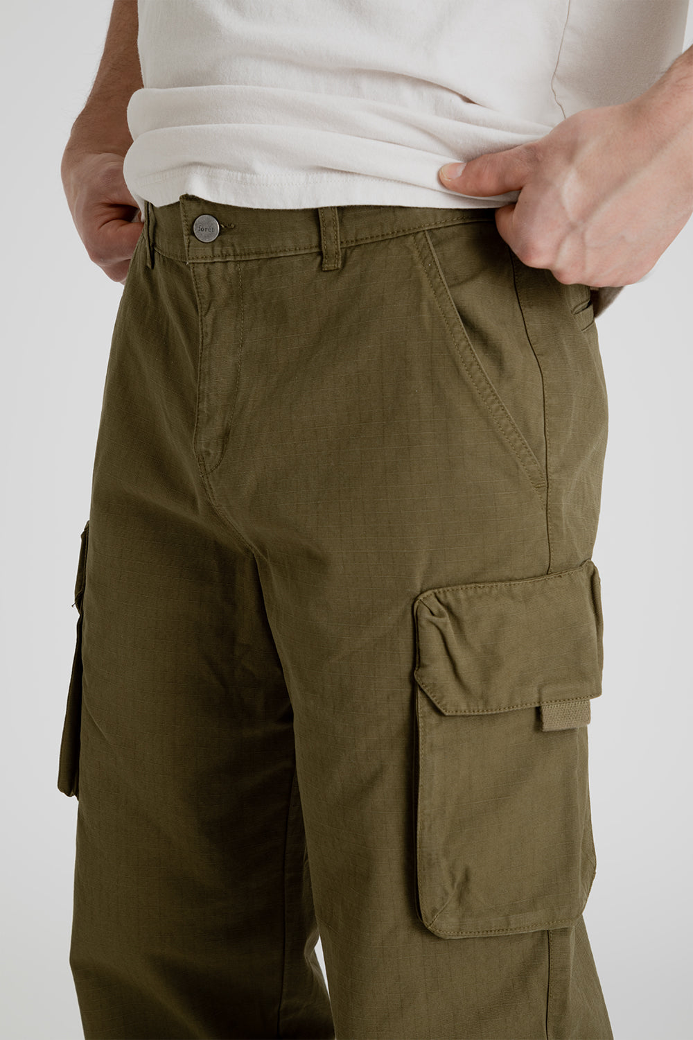 Foret Drip Cargo Pants in Army