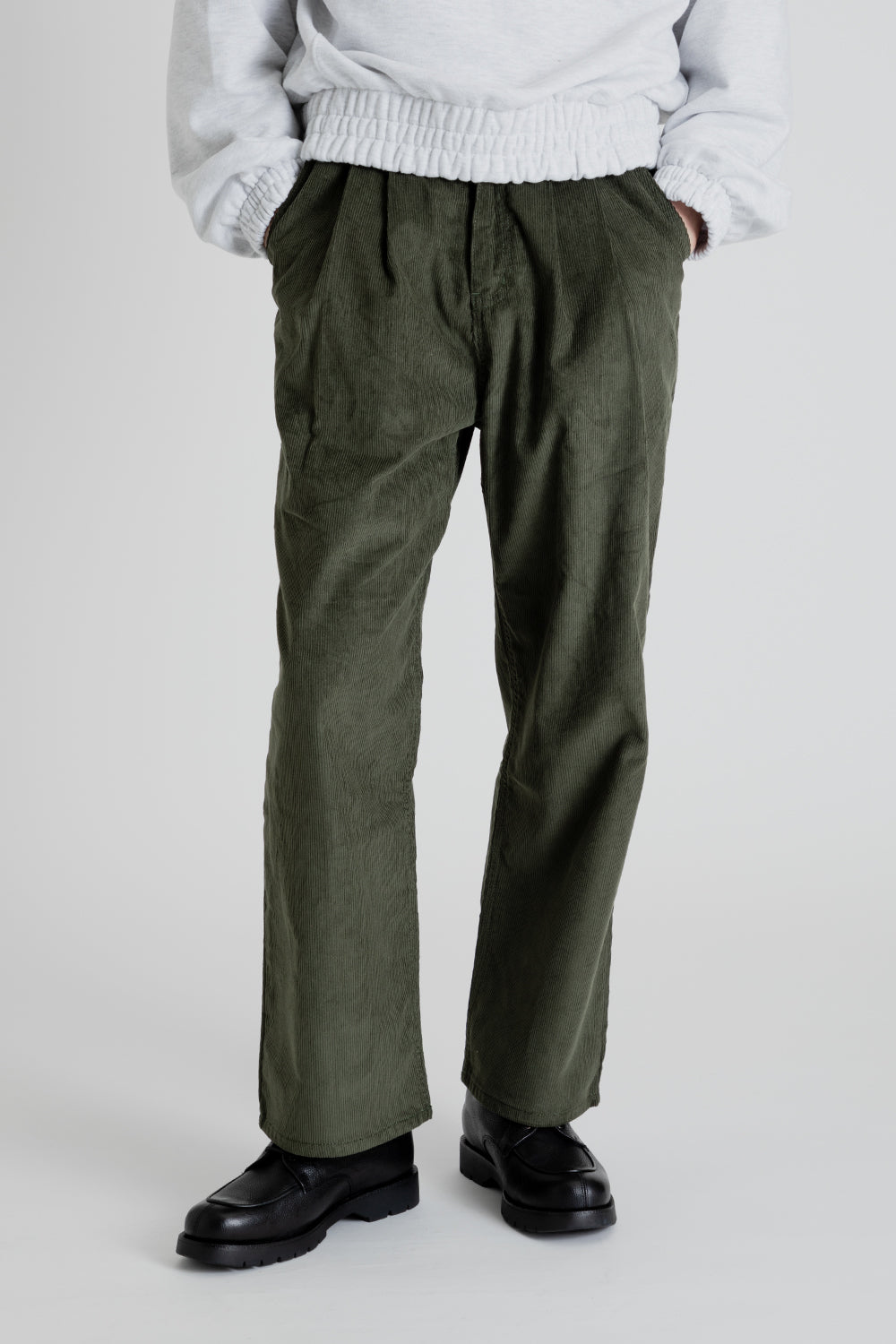 Corduroy Comfort Two Tuck Pants - Olive