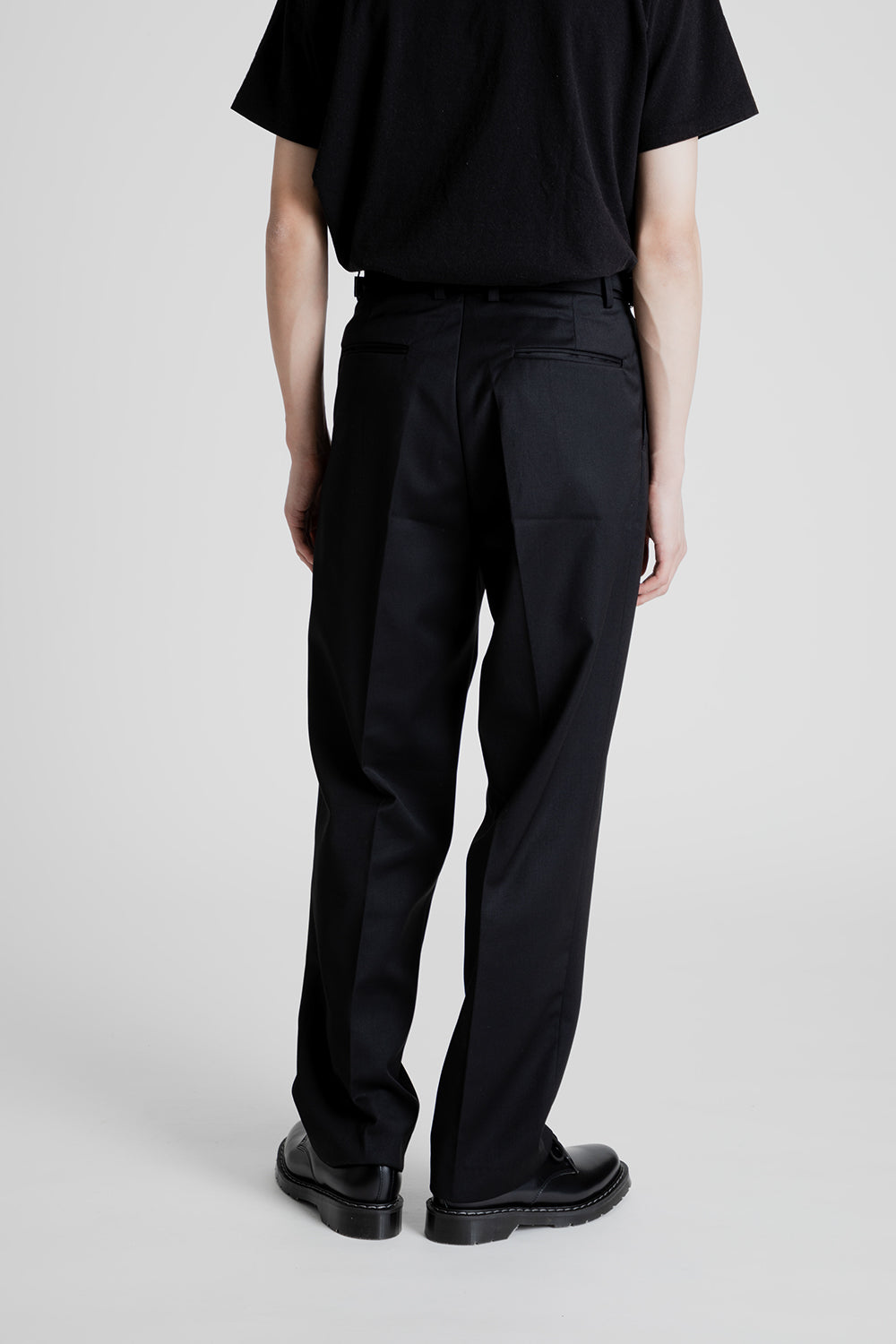 Frizmworks_Side_Adjust_Two_Tuck_Slacks_Black