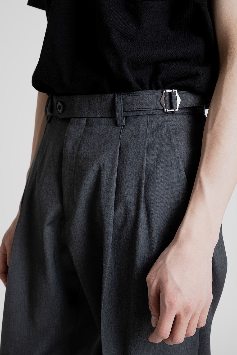 Frizmworks_Side_Adjust_Two_Tuck_Slacks_Charcoal