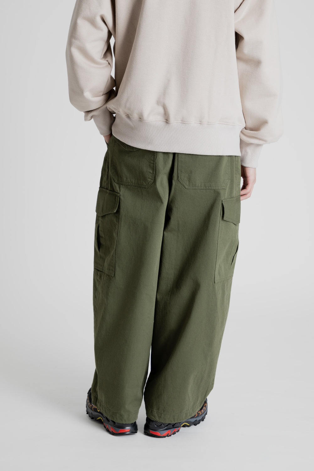 Frizmworks_Twill_Cargo_Balloon_Pants_Olive
