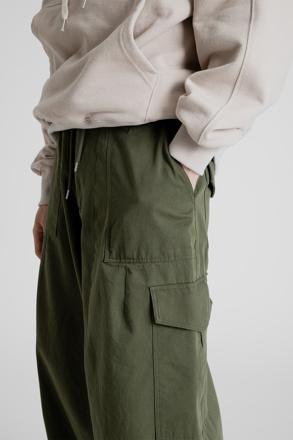 Frizmworks_Twill_Cargo_Balloon_Pants_Olive