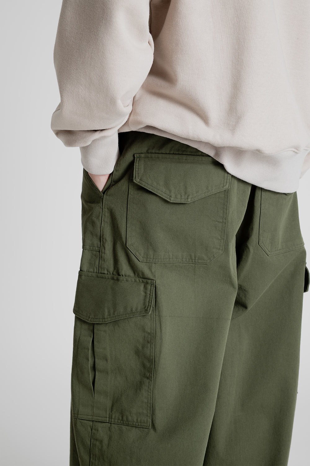 Frizmworks_Twill_Cargo_Balloon_Pants_Olive