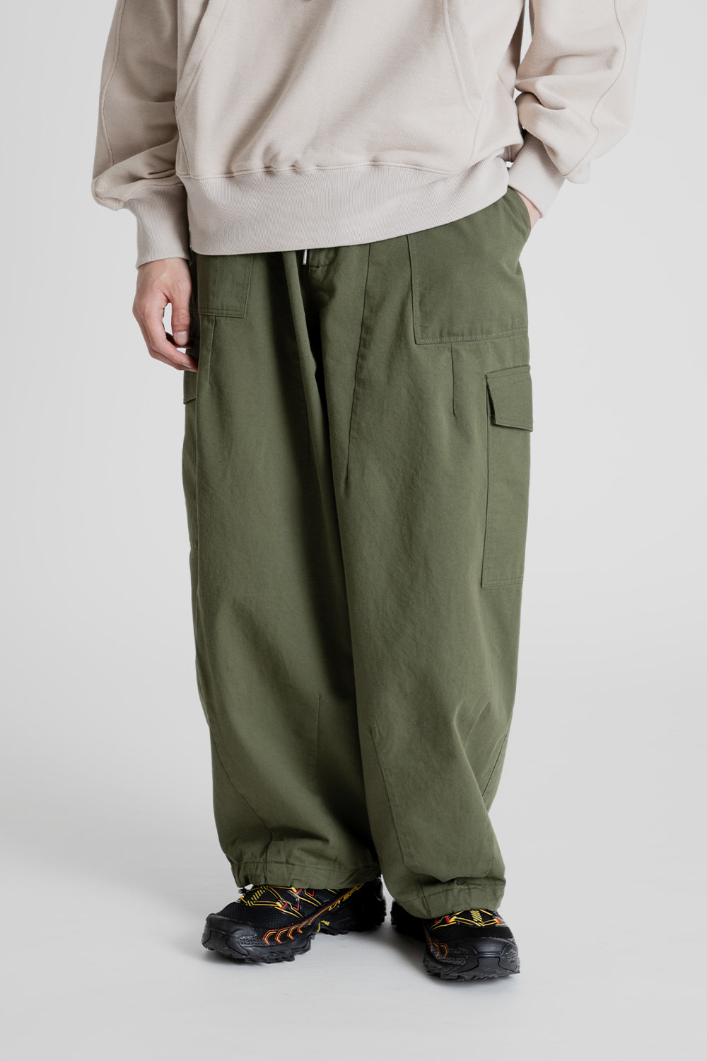 Frizmworks_Twill_Cargo_Balloon_Pants_Olive