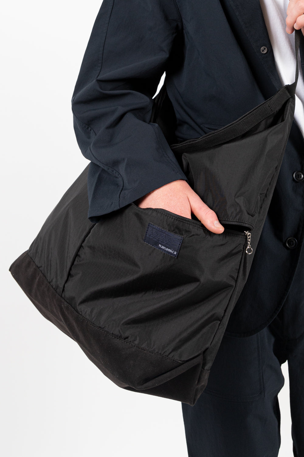 nanamica shoulder bag in black