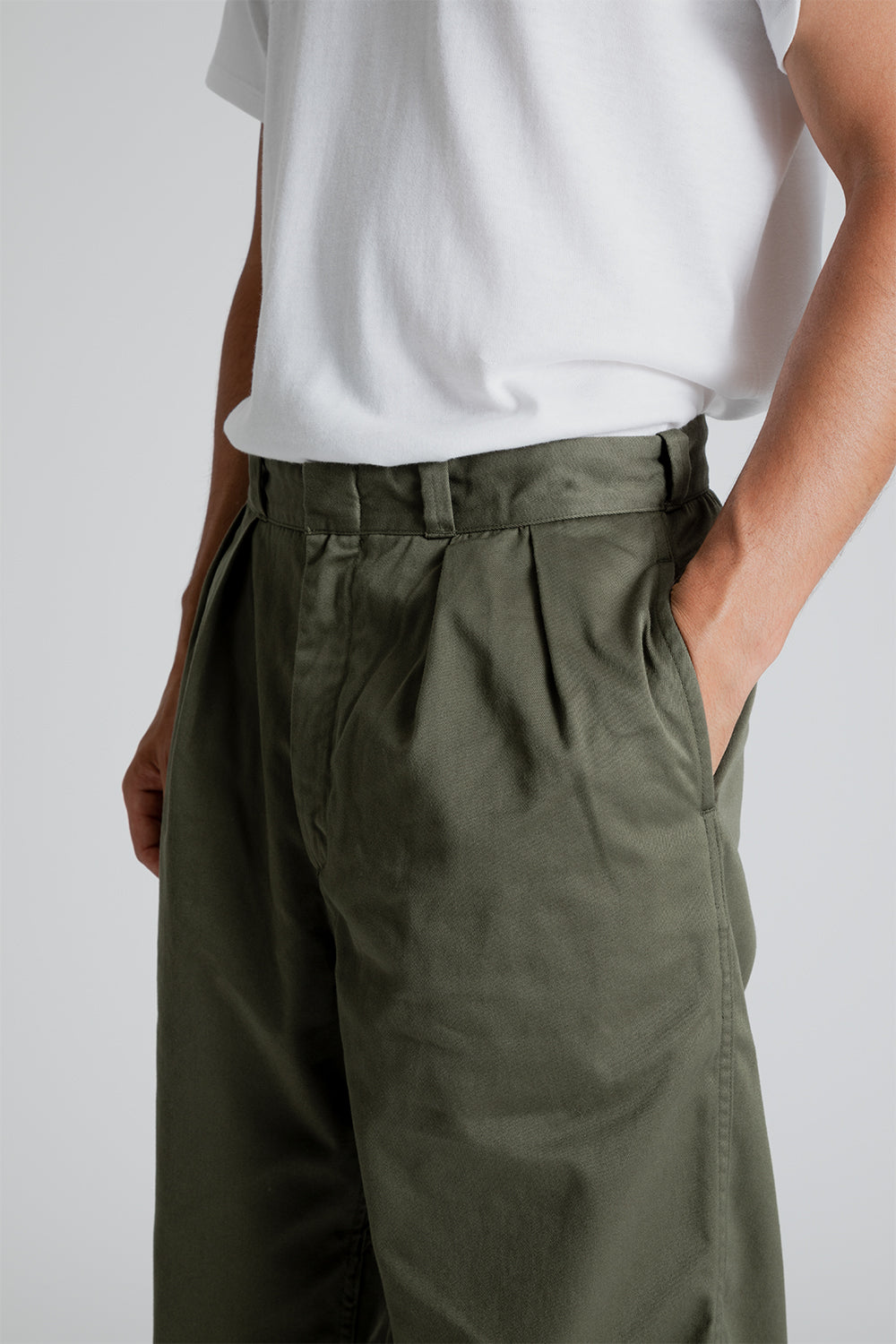 Double Pleat Wide Chino Pants - Moss Green