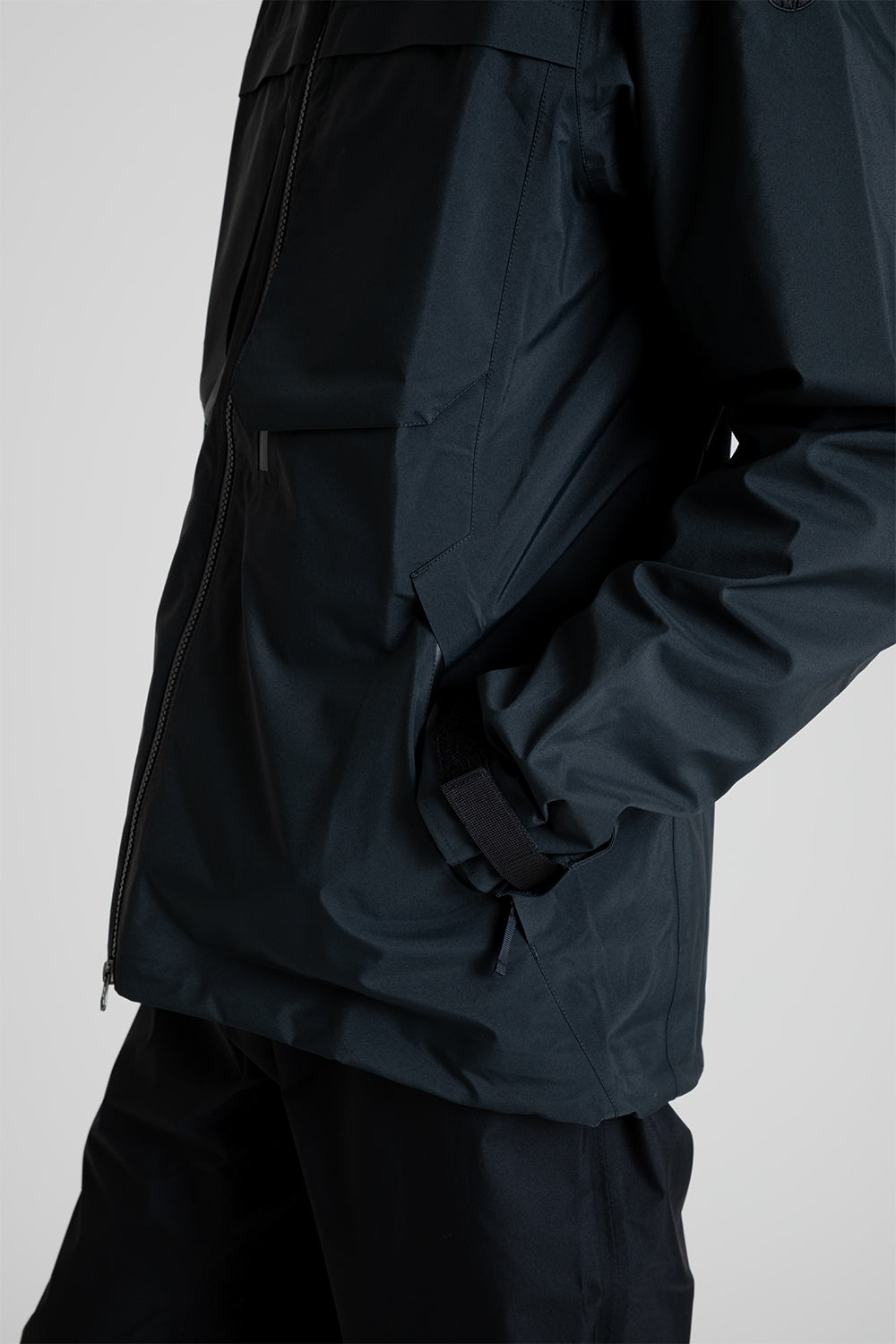 Poutnik CAW GTX Jacket in Black