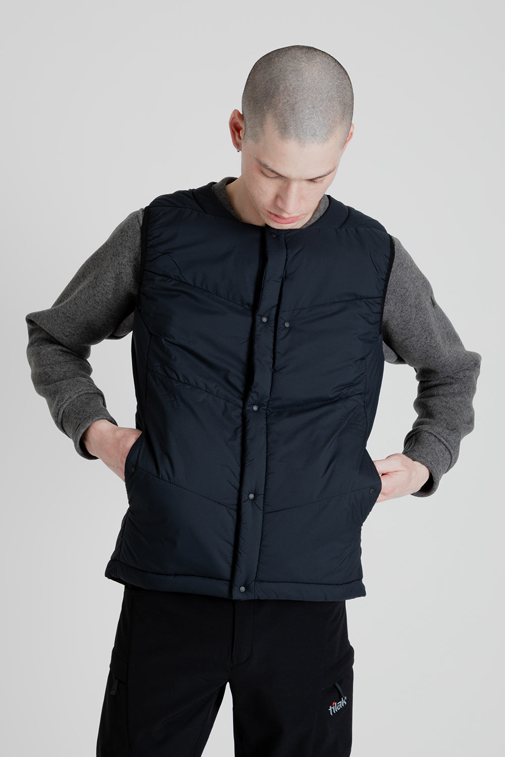 Poutnik Pygmy Vest in Black | Wallace Mercantile Shop