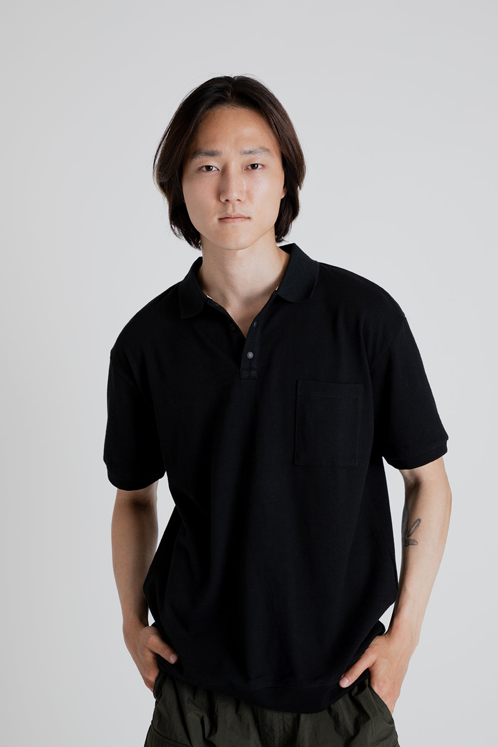 Uniform Bridge Collar Short Sleeve Tee in Black