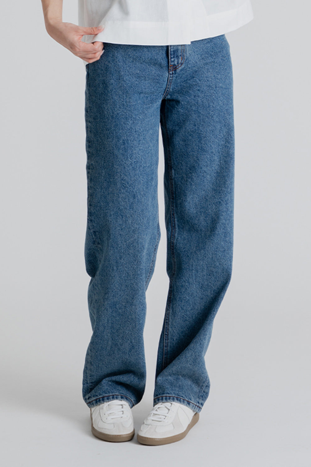 Uniform Bridge Women's Boyfriend Denim Pants in Light Indigo