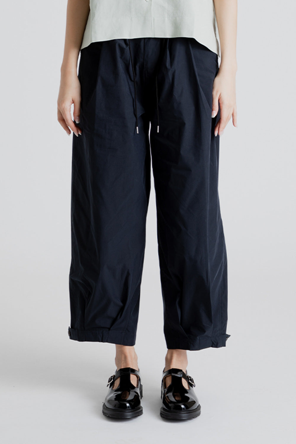 Uniform Bridge Women&#39;s Lite Balloon Pants in Black