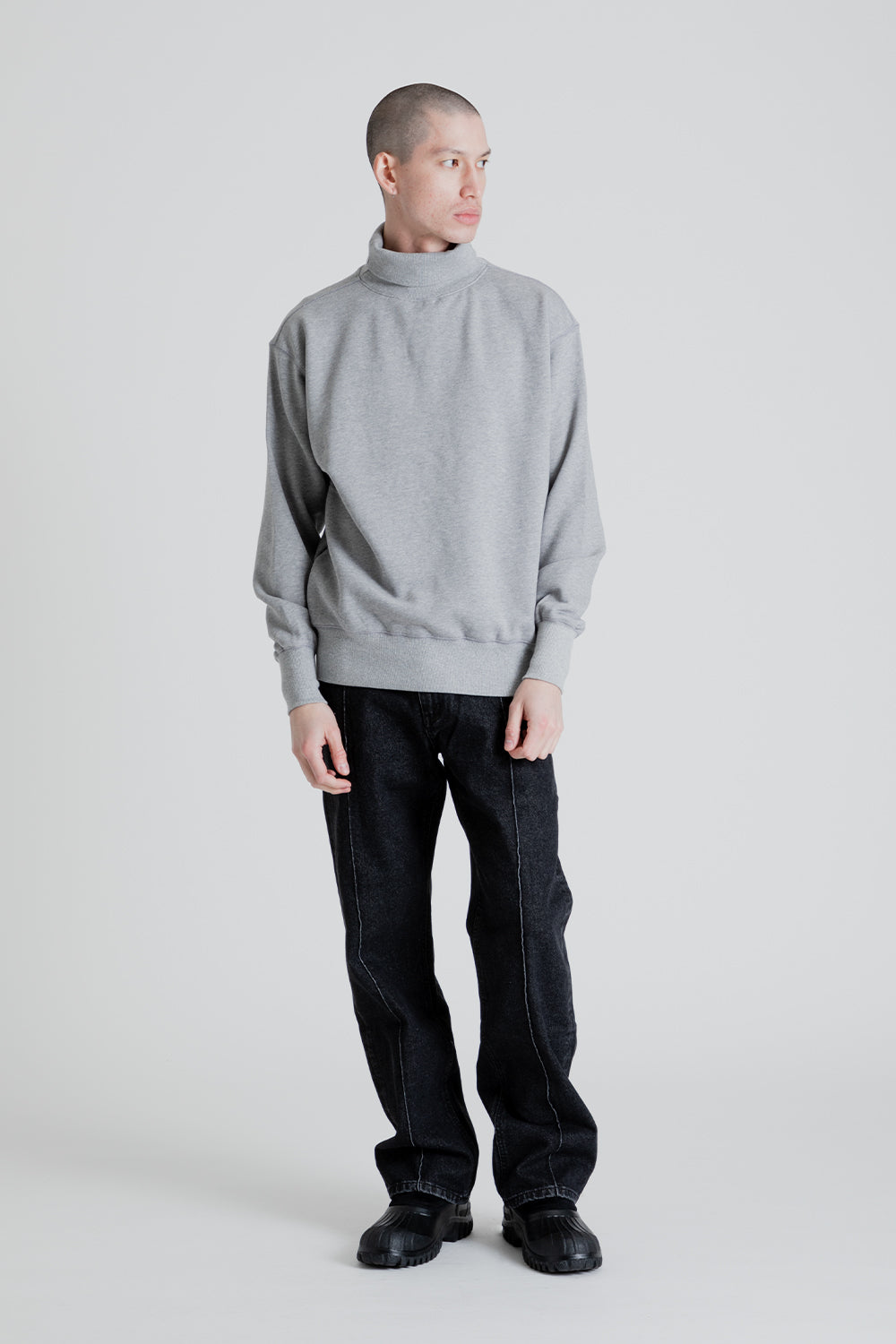 Uniform Bridge Turtleneck Sweatshirt in Grey Melange