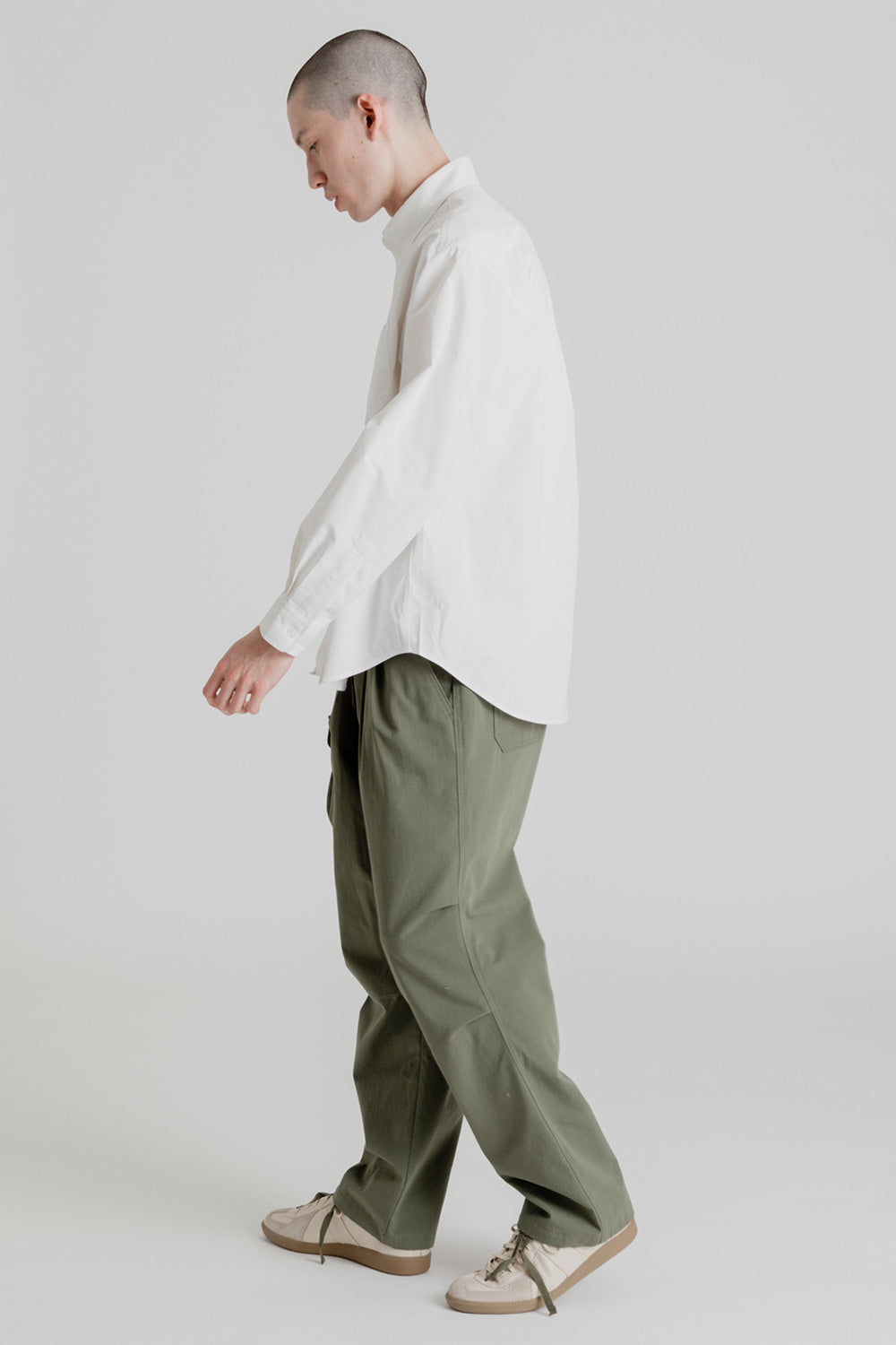 Frizmworks Army Two Tuck Relaxed Pants in Olive