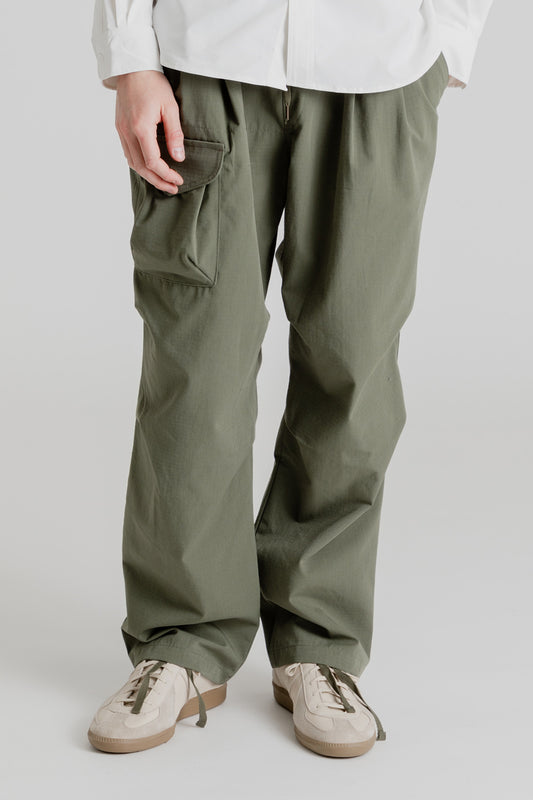 Frizmworks Army Two Tuck Relaxed Pants in Olive