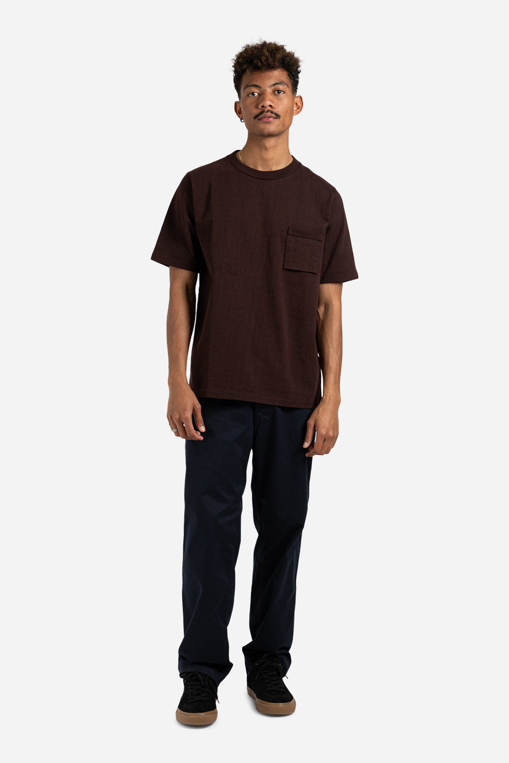 jackman-dotsume-pocket-t-shirt-black-brown