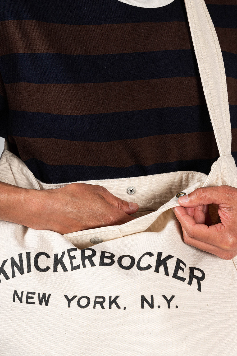 knickerbocker-core-logo-peddler-bag-natural