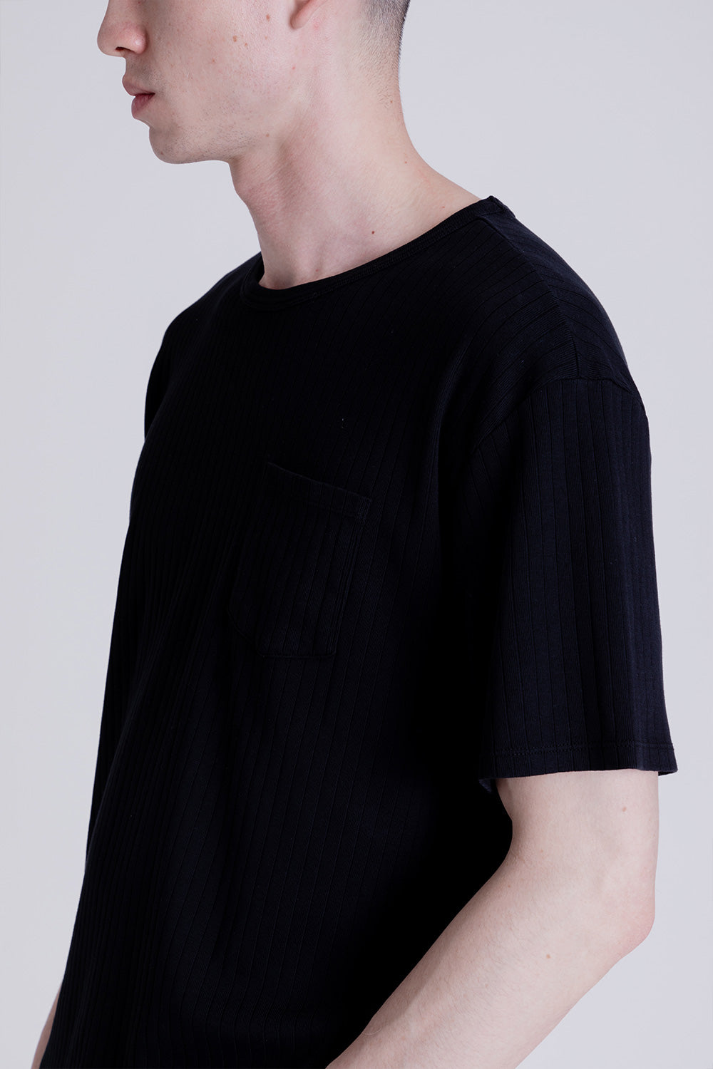 Knickerbocker Ladder Rib Pocket Tee in Black