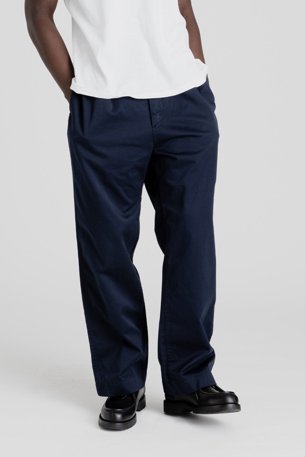 新しいブランド Straight Chino ナナミカ Chino チノパン Pants - Navy