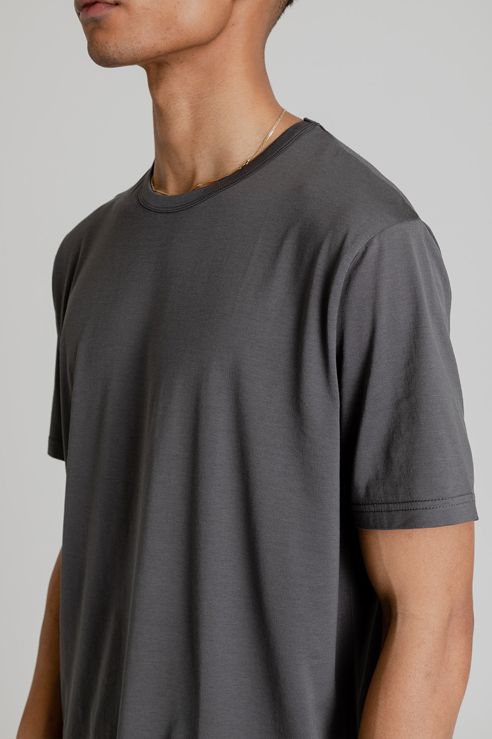 Sunspel Classic T-Shirt in Charcoal