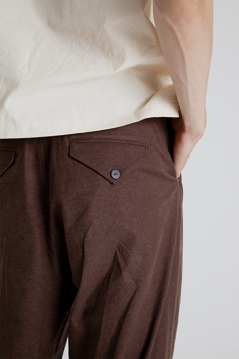 Linen Two Tuck Slack Pants - Brown