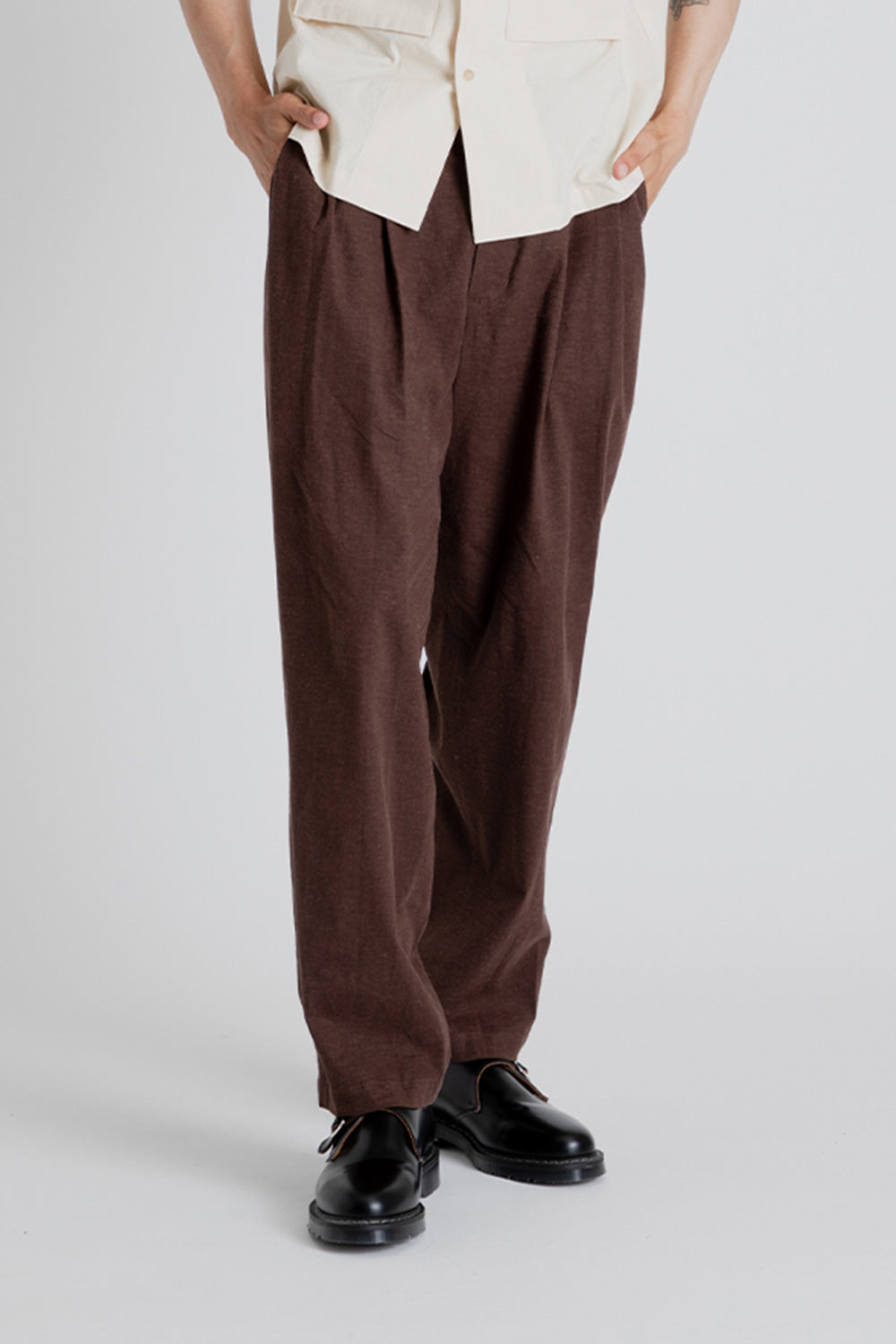 Linen Two Tuck Slack Pants - Brown