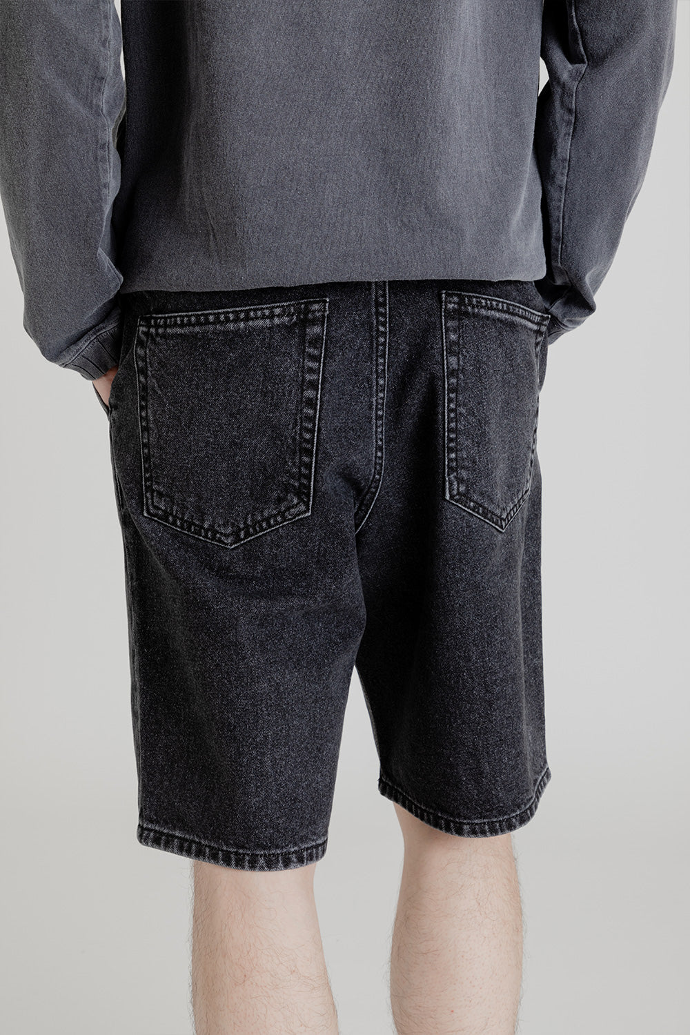 Uniform Bridge One Tuck Denim Shorts in Black Washed