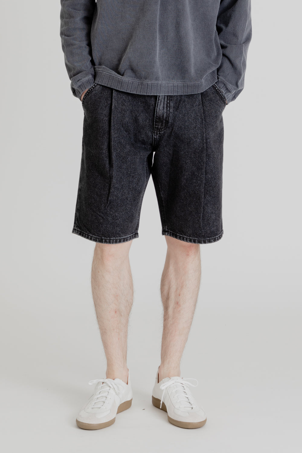 Uniform Bridge One Tuck Denim Shorts in Black Washed