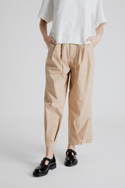 Uniform Bridge Women's Lite Balloon Pants in Beige | Wallace